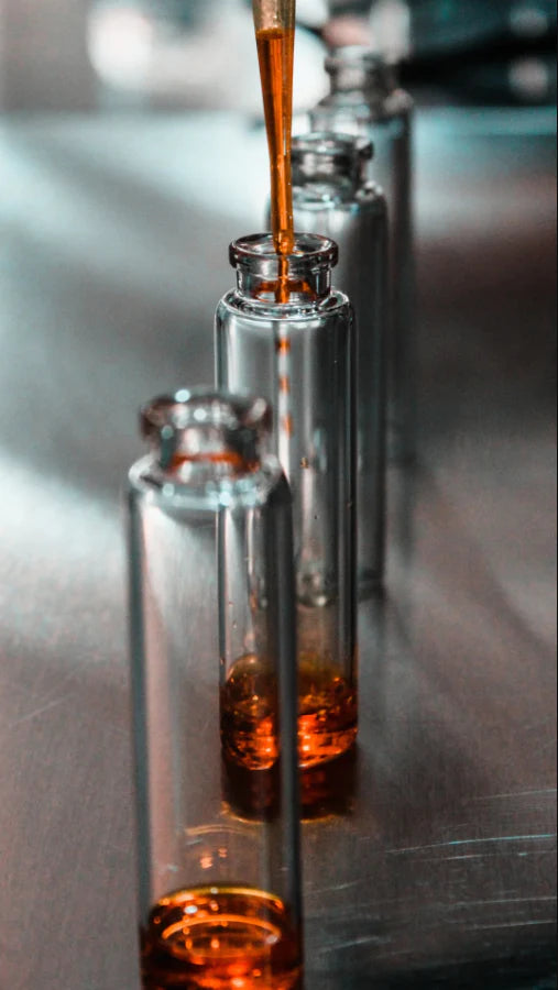 Laborreagenzgläser zur Analyse des Cannabinoidgehalts